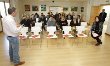 El pasado s�bado, vecinos de Teo participaron en el foro para estudiar sendas peatonales. 