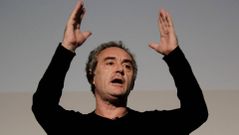 Ferran Adri� durante una conferencia en la Universidad de A Coru�a