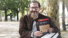 Jaime V�zquez Allegue, con su nuevo libro, que recientemente present� en Ferrol, su ciudad natal
