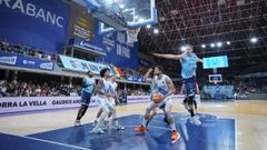 Brankovic en una acci�n en la pintura en la derrota del breog�n ante el Morabanc Andorra