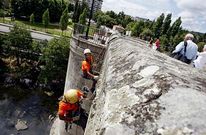 La Xunta limpi� el puente romano en agosto, despu�s de que el Valedor estudiase el caso.