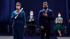 Salvador Balboa Palomino, m�dico interno Residente de 5� a�o de Medicina Intensiva en la UCI del HUCA y Ver�nica Real Mart�nez, directora de Enfermer�a en el Hospital Covid-19 IFEMA y en la actualidad supervisora de Enfermer�a en el Servicio de Urgencias Extrahospitalarias de la Comunidad de Madrid SUMMA 112 recogen el galard�n del Premio Princesa de Asturias de la Concordia otorgado a los sanitarios espa�oles 