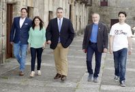 De izquierda a derecha, Tino Cordal, F�tima Abal, Luis Aragunde, V�ctor Caama�o, J. Ram�n Abal. 