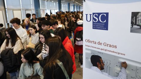 Feria Unitour. Estand de la Universidade de Santiago (USC)
