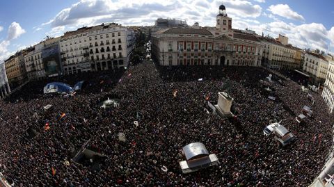 La Puerta del Sol de Madrid, llena de gente