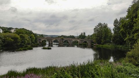 El Mi�o en Lugo, con el puente de origen romano al fondo