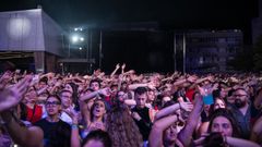 Imagen de la plaza de Galicia durante la actuaci�n de la orquesta Panorama.