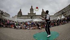 Las acrobacias y malabares entretuvieron al p�blico infantil.