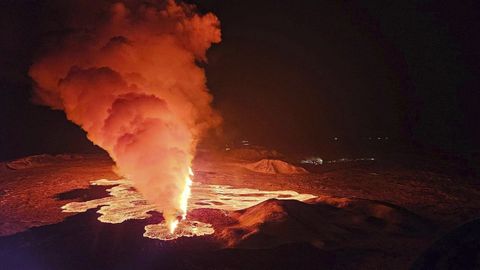 Islandia experimenta la cuarta erupci�n volc�nica desde octubre y posiblemente la m�s fuerte