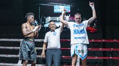 Kike Garca, El Rayito, emocionado al dedicar el triunfo a su madre.