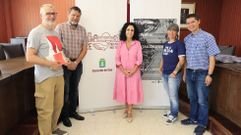 Miro Villar, V�ctor Casti�eira, Margarita Lamela, Mar�a Lado e Modesto Fraga, este venres na comunicaci�n do fallo do xurado do certame literario 