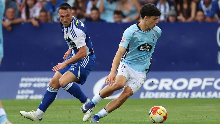 Anta��n durante el partido de ida de la final en El Toral�n