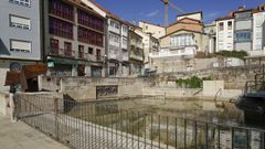 As luca este martes la piscina termal de As Burgas, semanas despus de la finalizacin de las obras.