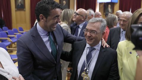 Menor recibe la felicitacin del presidente de la Diputacin de Pontevedra