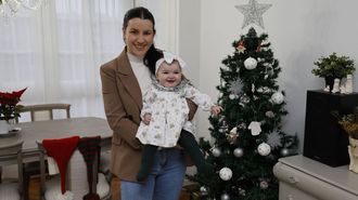 Nerea junto a su beb, Melisa, que tiene el sndrome de Pierre Robin.