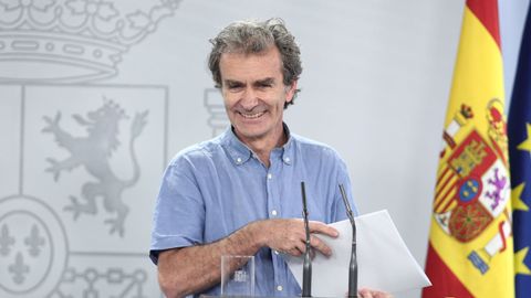 Fernando Sim�n, en una rueda de prensa