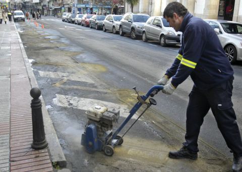 <span lang= es-es >Adi�s al carril bus</span>. El 18 de diciembre del 2011 operarios municipales retiraron el carril bus de la calle San Andr�s, que hab�a sido criticado por parte de los comerciantes y vecinos de esa zona. 