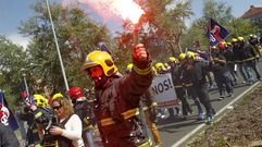 Los bomberos �incendian� Compostela
