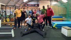 Los lanzadores de la Factor�a Hermida con Yipsi Moreno durante un entrenamiento en Vila Nova.