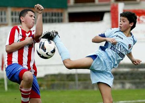 Un lance del partido jugado ayer en el Mart�nez Otero.