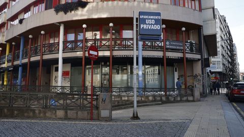 El plan econ�mico-financiero prev� reservar cinco millones de euros del ahorro acumulado por el Concello de Ourense para indemnizar a los propietarios afectados por la recuperaci�n del subsuelo de la plaza de San Antonio para el domino p�blico.