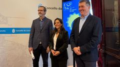 La alcaldesa, In�s Rey, present� el Ciencia na R�a junto a Marcos P�rez Maldonado, director de los Museos Cient�ficos Coru�eses, y Juan Ignacio Borrego V�zquez, concejal de Educaci�n