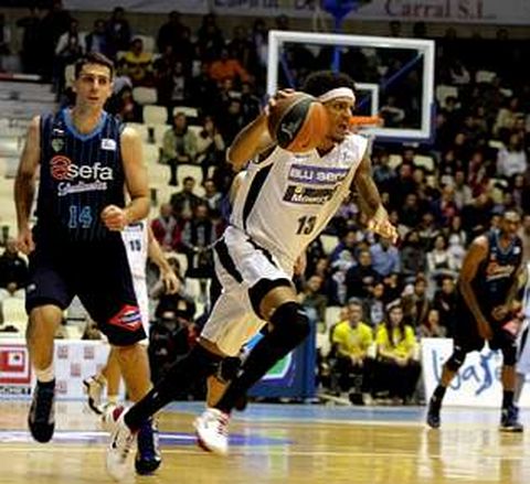El Obradoiro iniciar� el 2012 en la pista del Valencia.