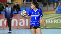 Luc�a Prol, jugadora lucense de voleibol, en su etapa en el Haris La Laguna