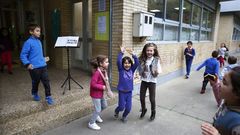 Colegios que frenan el estr�s con m�sica