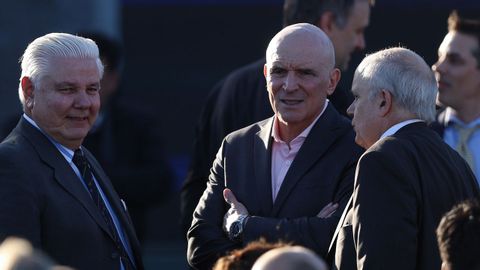 En el centro, el diputado José Luis Espert.