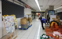 Locales vac�os en la planta baja, donde se alojan los negocios que sobreviven en el centro. 