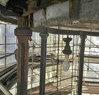 La humedad ha carcomido la estructura interna. 