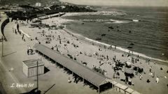 En la segunda mitad del siglo XIX Riazor empieza a recibir la visita estival de familias de la burgues�a y la nobleza espa�ola atra�das por los saludables ba�os de mar que la reina Isabel hab�a puesto de moda en San Sebasti�n. 