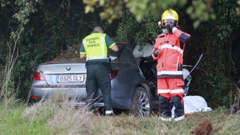 El coche que manejaba D. V. choc contra un rbol en Pol