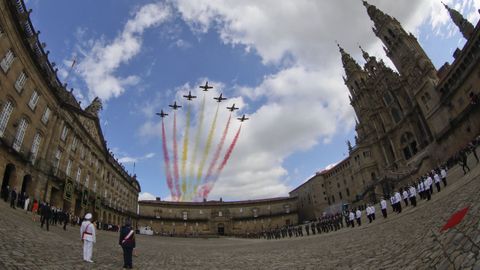 Imagen del ao 2021 de la parte de la ofrenda al Apstolque se desarrolla en la plaza del Obradoiro, antes de la misa en la Catedral