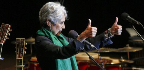 La cantante norteamericana se meti� al p�blico en el bolsillo desde que antes de que empezase a cantar. 