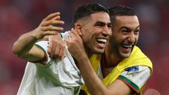 Achraf y Ziyech celebran la clasificaci�n de Marruecos