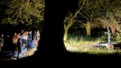 Visita nocturna ao parque arqueol�xico