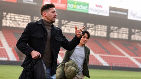 Aday Ben&iacute;tez en el campo de Anduva en su presentaci&oacute;n.