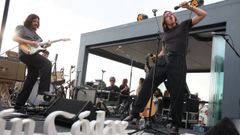 O guitarrista arous�n Antonio Casado acompa�ou a Pablo Lesuit sobre o escenario