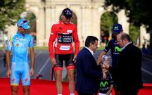 Louz�n (derecha) en el podio final de Madrid.