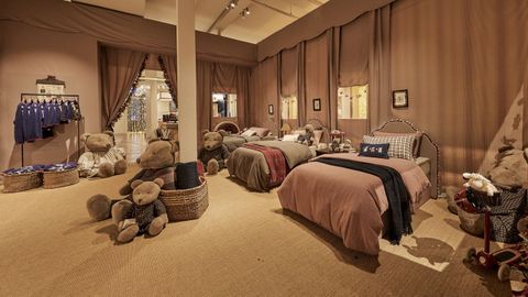 Interior de la jaima, donde se celebran los cuentacuentos.