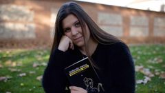 Mar�a Ramiro con su libro �Sintiendo menos, viviendo m�s�