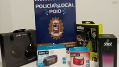 Productos que portaba la mujer en una bolsa cuando fue identificada a la salida del centro comercial A Barca, en poio