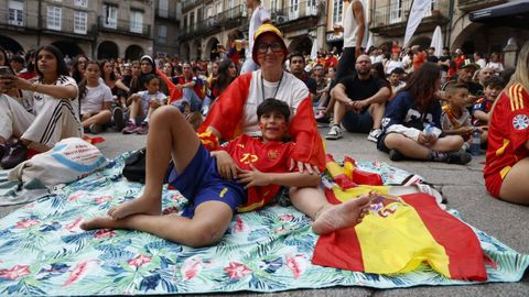 Pantalla gigante en la plaza Mayor de Ourense.