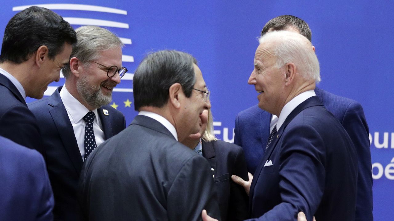 La UE cierra un acuerdo con Biden para garantizar durante dos años el ...