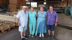 Maderas Regueiro. De izquierda a derecha, Seraf�n Regueiro Allegue, Sonia Regueiro Carballo, Mar�a Regueiro Carballo y Andr�s Regueiro Allegue.