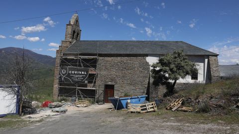 El exterior de la capilla reconstruida