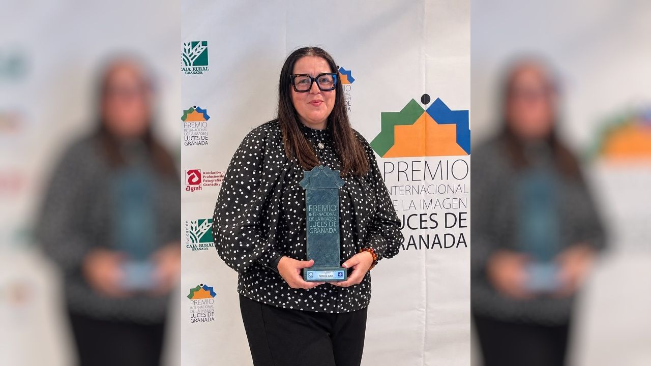 Un estudio de Noia conquista el Premio Internacional Luces de Granada en fotografía «newborn»