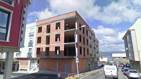 En la parcela de Rianxo hay un inmueble que no se acab� de construir.